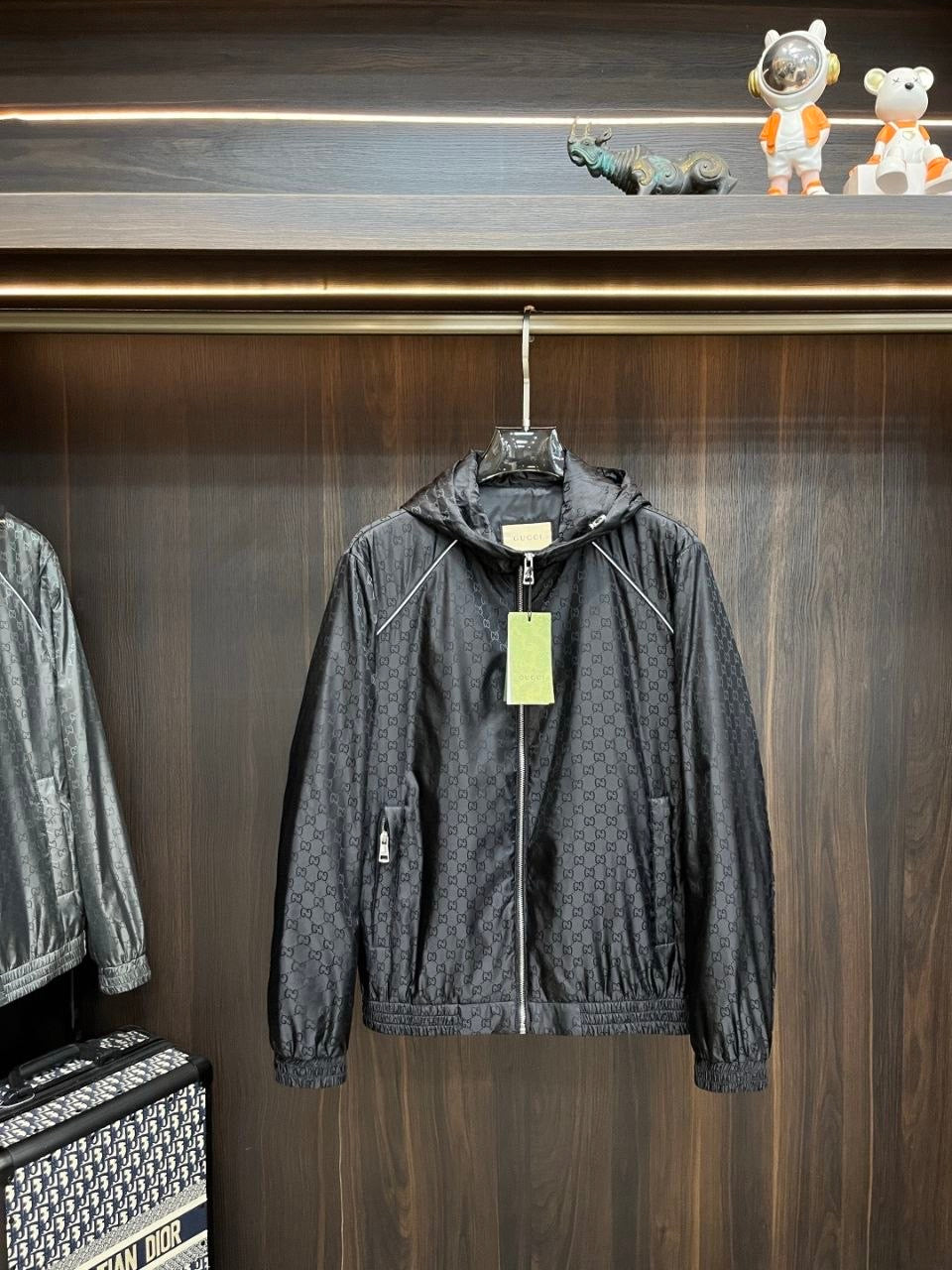 Jackets SMALL FITTING