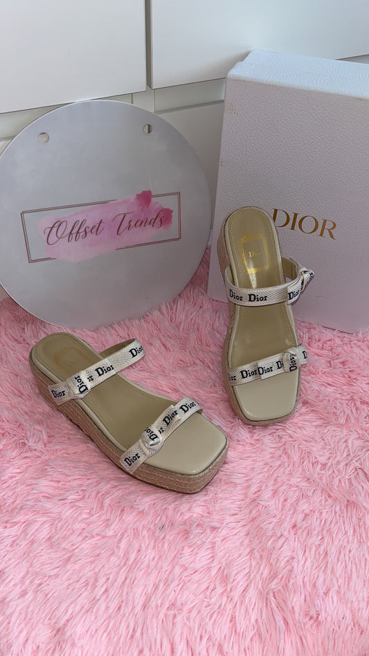 Sandals IN STOCK